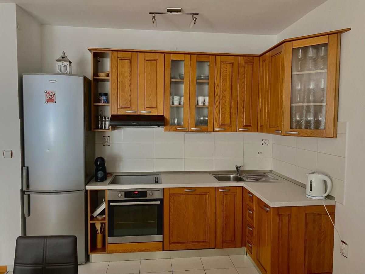 Apartman Nives Apartment โตรกีร์ ภายนอก รูปภาพ