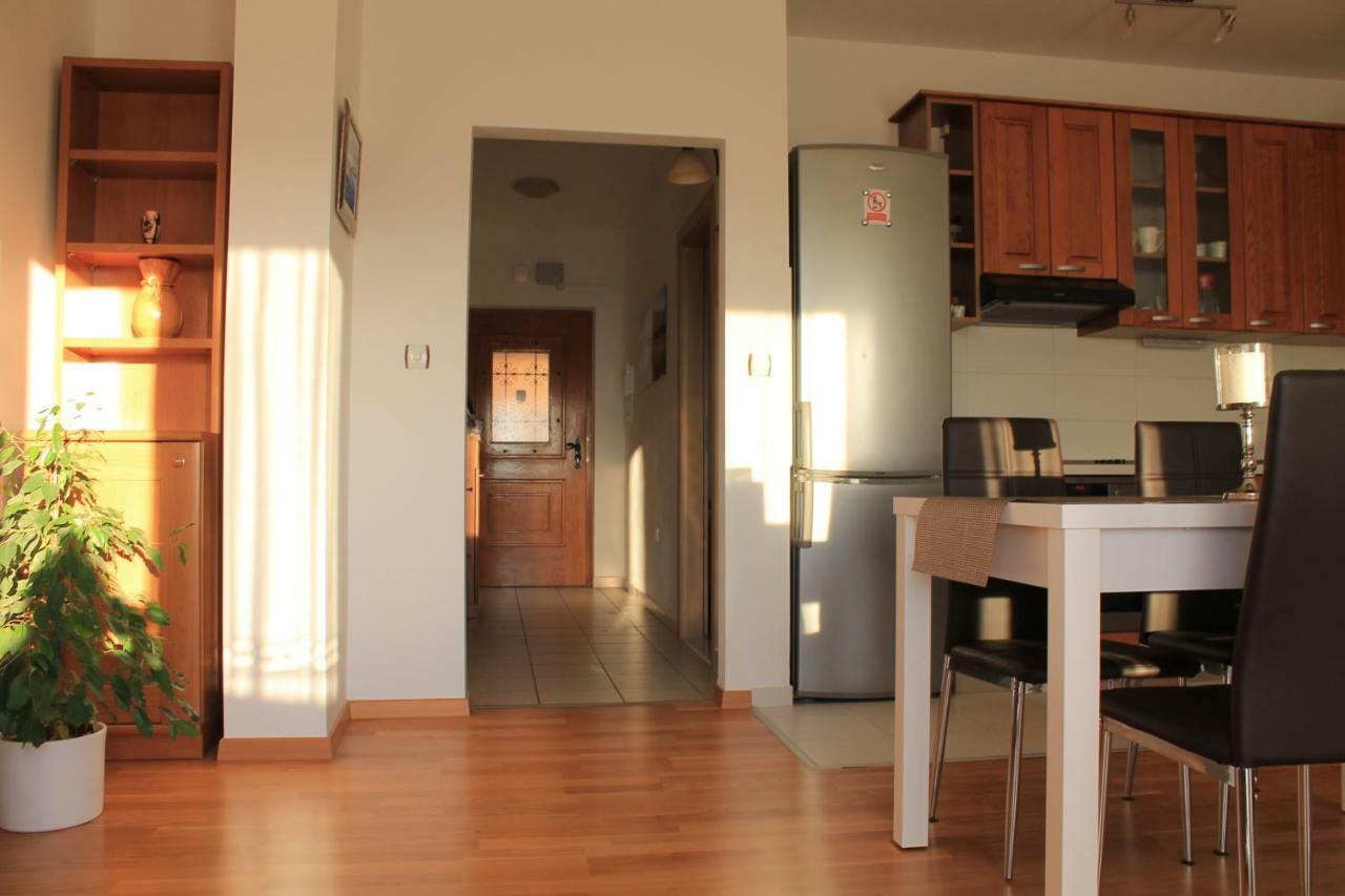 Apartman Nives Apartment โตรกีร์ ภายนอก รูปภาพ